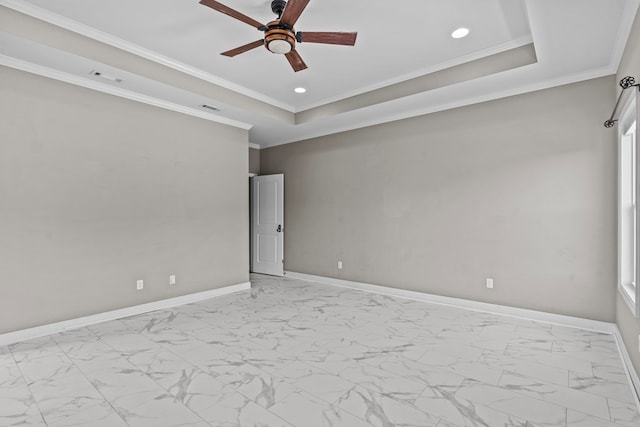 empty room with ceiling fan, baseboards, visible vents, and recessed lighting