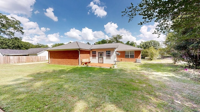 412 Darlington Cir, Dothan, AL 36301 - back of property with brick siding