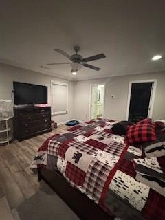 bedroom with ceiling fan