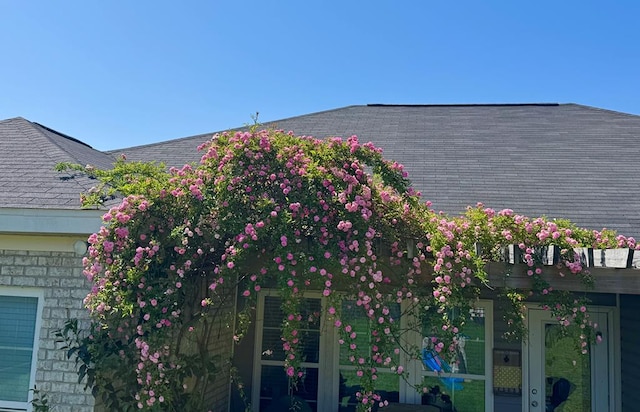 view of exterior details