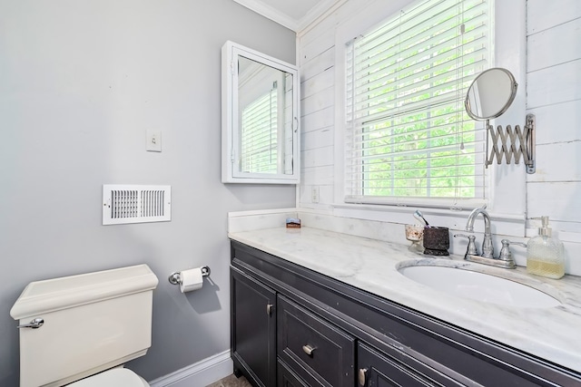 702 W Lee St, Enterprise, AL 36330 - bathroom with vanity and crown molding