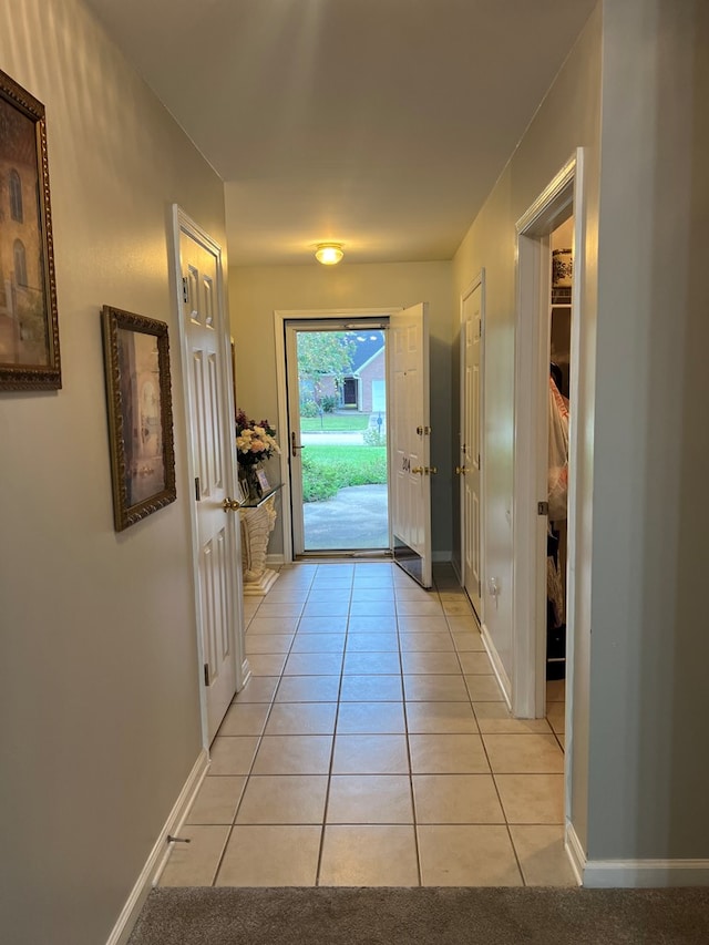 204 Melrose Ln, Dothan, AL 36303 - entryway with light tile patterned floors and baseboards