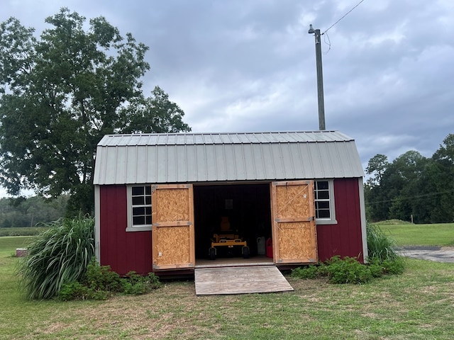 view of outdoor structure