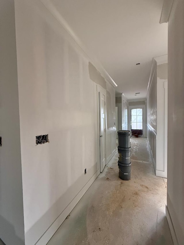 32 Woodham Rd, Ashford, AL 36312 - corridor with ornamental molding
