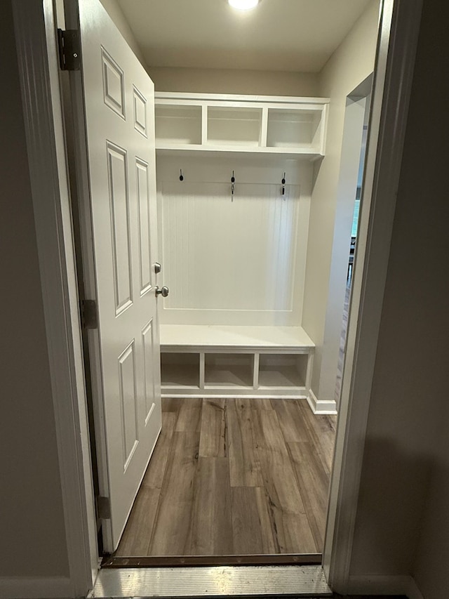 34 Popcorn Cir, Rehobeth, AL 36301 - mudroom with wood finished floors and baseboards