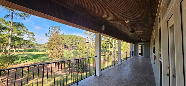 balcony with ceiling fan