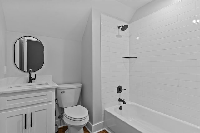 246 Suggs Rd, Dothan, AL 36345 - full bathroom with vanity, washtub / shower combination, lofted ceiling, and wood finished floors
