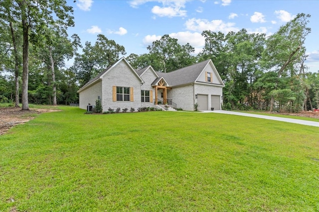 246 Suggs Rd, Dothan, AL 36345 - view of front of property featuring driveway and a front yard