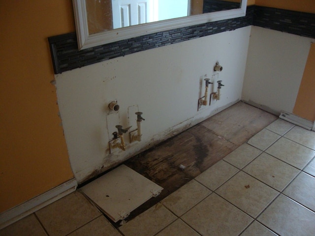 801 Early Walden Rd, Headland, AL 36345 - bathroom with tile patterned floors