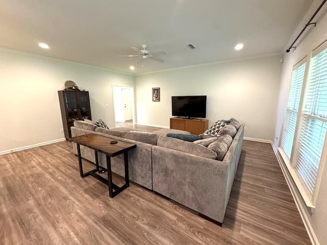 303 Courtland Dr, Dothan, AL 36301 - living area featuring ceiling fan, crown molding, baseboards, wood finished floors, and recessed lighting