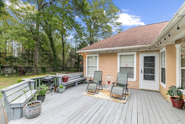 208 Willow Oaks Dr, Headland, AL 36345 - wooden deck with fence