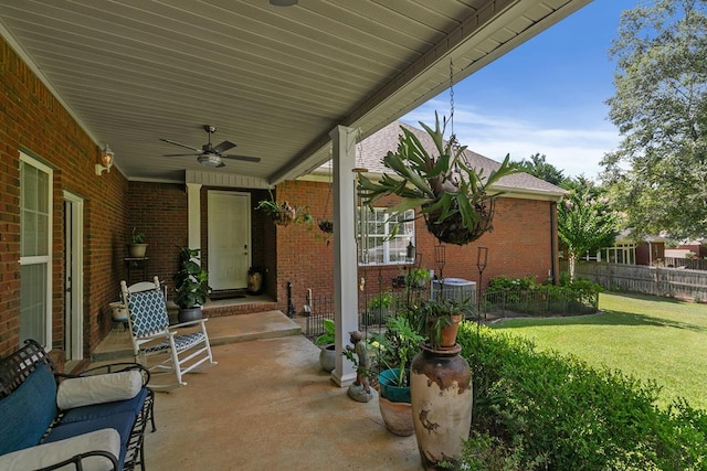 306 Halifax Dr, Dothan, AL 36305 - covered porch featuring a ceiling fan