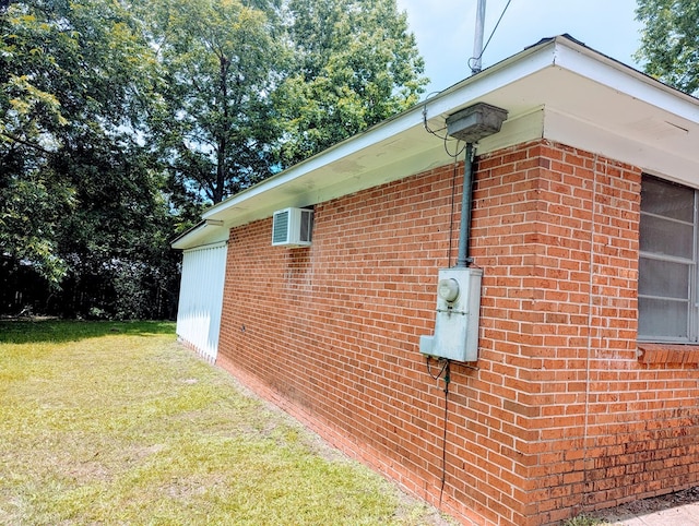 108 Imperial Dr, Eufaula, AL 36027 - view of side of home featuring brick siding and a lawn