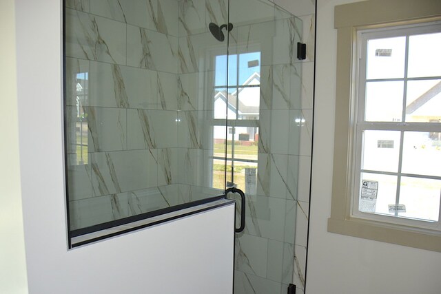 unfurnished bedroom with a tray ceiling