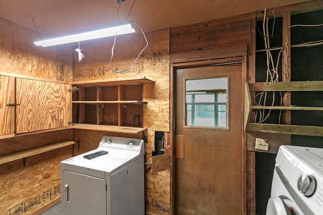 155 Sharon Ln, Ozark, AL 36360 - washroom featuring washer and dryer