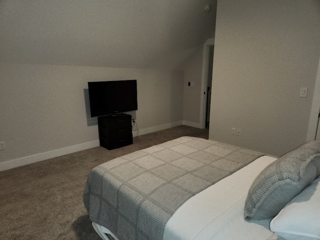 512 Gladstone Way, Dothan, AL 36305 - bedroom featuring carpet floors, lofted ceiling, and baseboards