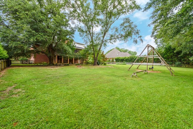 4 Woodmere Dr, Dothan, AL 36305 - view of yard with a playground