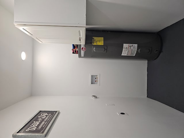276 Fairview, Ozark, AL 36360 - laundry room with washer hookup