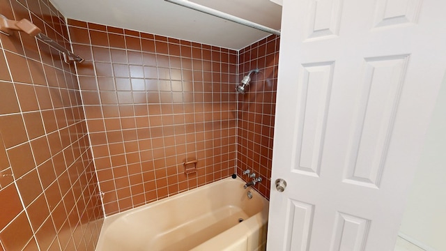 bathroom featuring shower / bath combination