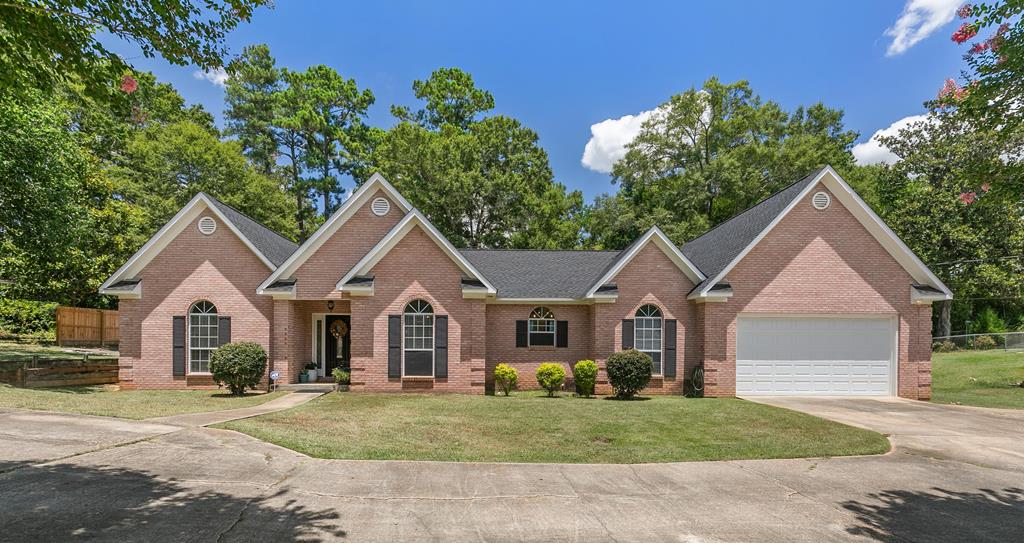 115 Walden Pond Dr, Headland, AL 36345 - photo 1