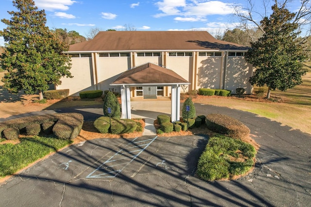 2054 John D Odom Rd, Dothan, AL 36303 - view of front facade featuring covered porch