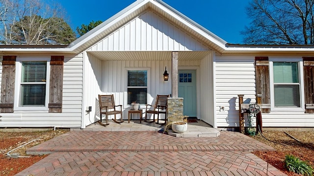 property entrance with a porch