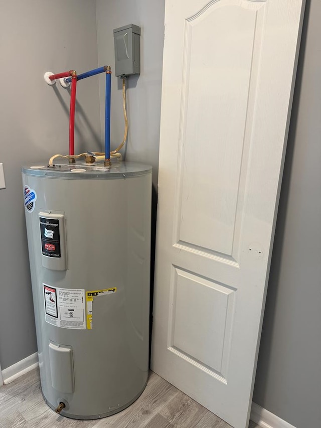 471 Faith St, Enterprise, AL 36330 - utility room with water heater