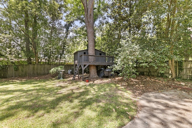 121 N Roberta Ave, Dothan, AL 36303 - view of yard with a deck