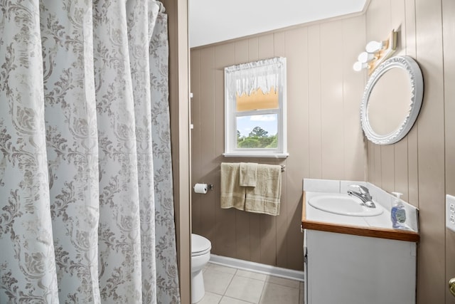 13215 E State Highway 52, Hartford, AL 36344 - bathroom featuring vanity, toilet, tile patterned flooring, baseboards, and curtained shower