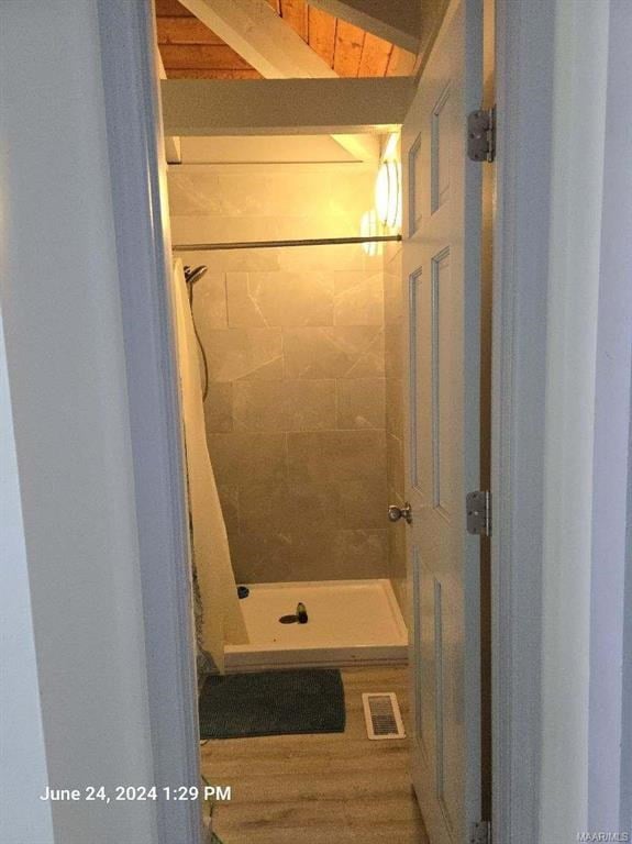 1442 Jernigan Rd, Ozark, AL 36360 - bathroom with a tile shower