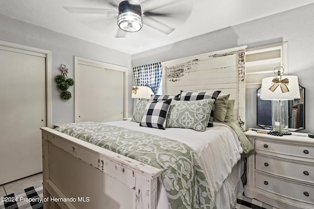 bedroom with ceiling fan