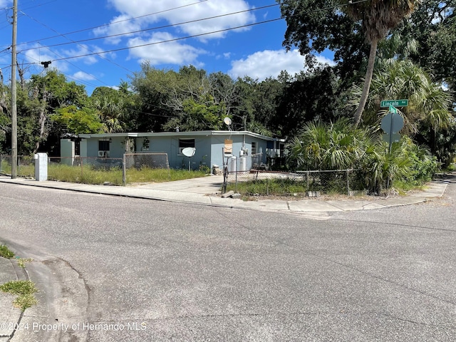 view of manufactured / mobile home