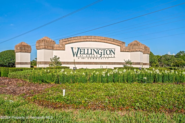 view of community / neighborhood sign