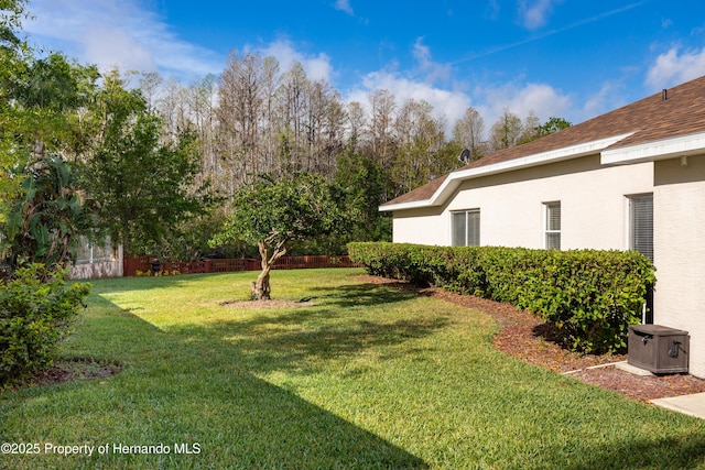 21312 Preservation Dr, Land O Lakes, FL 34638 - view of yard featuring fence