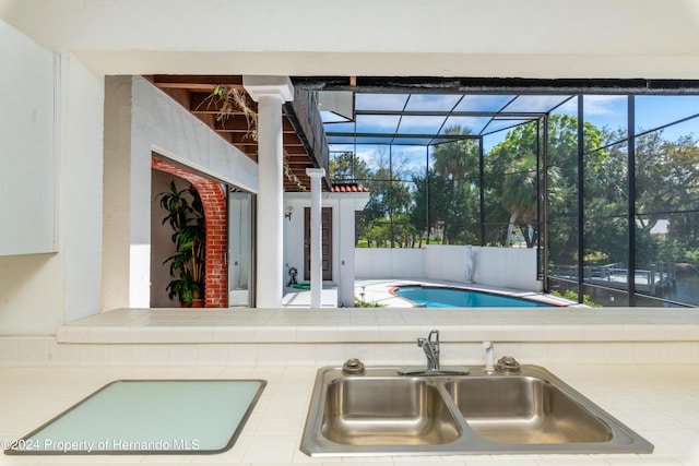 11915 W Riverhaven Dr, Homosassa, FL 34448 - view of pool featuring a sink