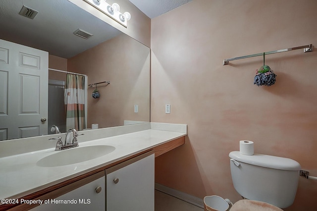3472 Hartley Rd, Spring Hill, FL 34606 - bathroom with toilet, vanity, curtained shower, and baseboards