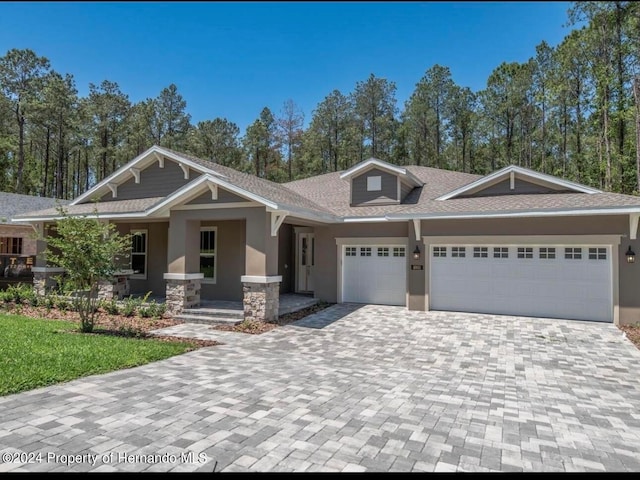 view of front facade with a garage