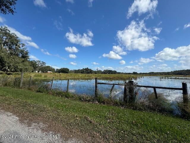 Listing photo 3 for 00 Cr-755, Webster FL 33597