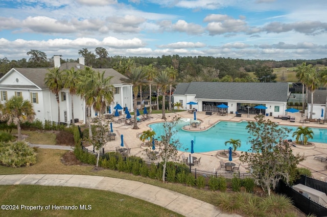 6436 Summit View Dr, Brooksville, FL 34601 - community pool with fence and a patio