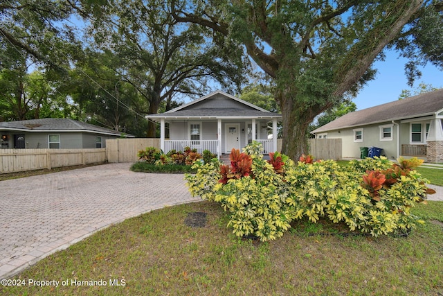 view of front of house with covered porch