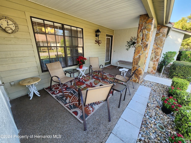 view of patio / terrace with covered porch