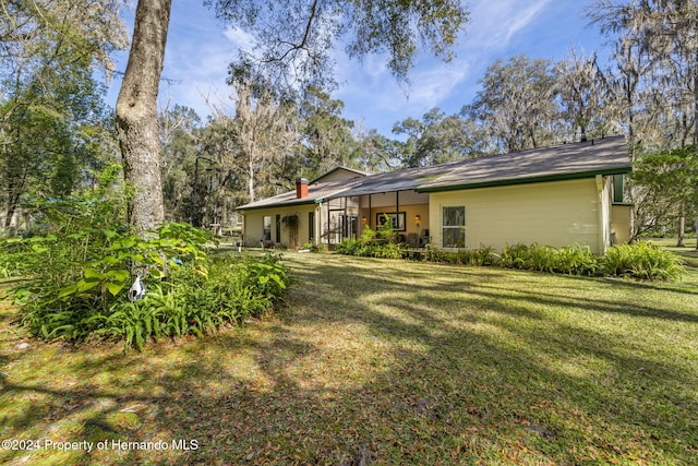 view of front of property with a front yard