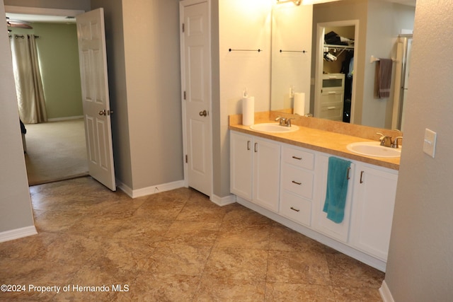 bathroom with vanity