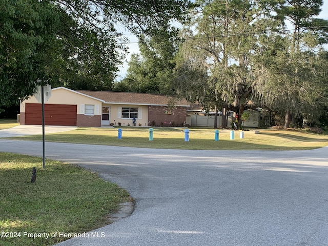 view of front of property with a front yard