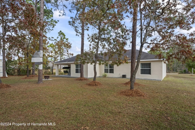 view of front of house with a front yard