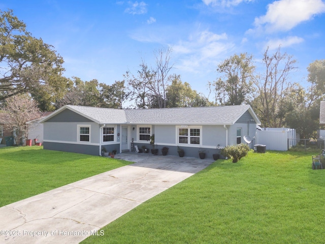 ranch-style house with a front yard