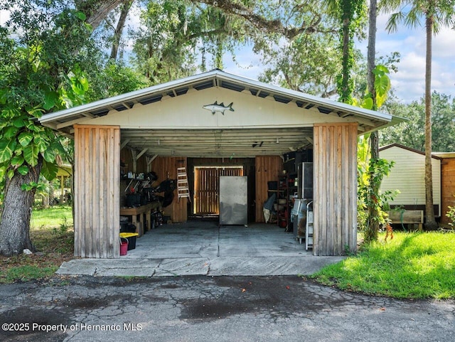 view of outbuilding