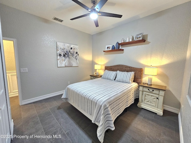 bedroom with ceiling fan