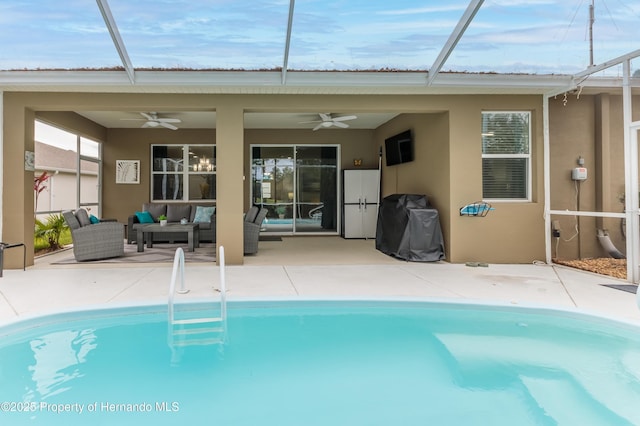 view of swimming pool featuring an outdoor hangout area, ceiling fan, and a patio area