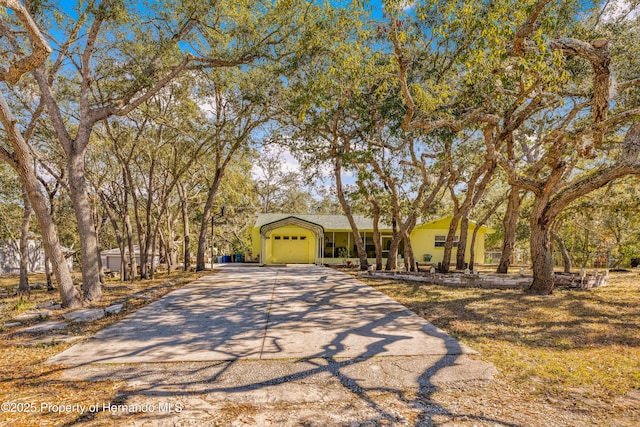 view of front of house featuring a garage